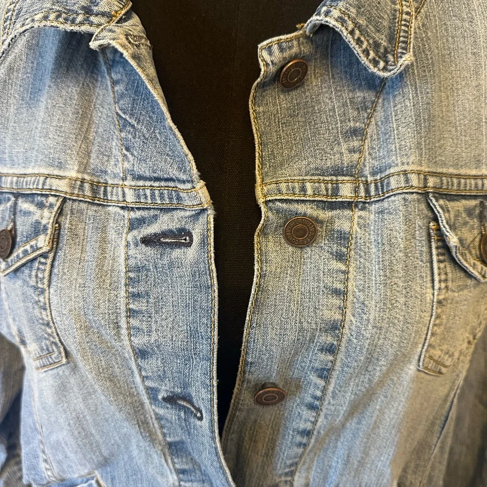 Levi Strauss Signature Denim Jacket Light Wash Women’s Size 12/14 Y2K